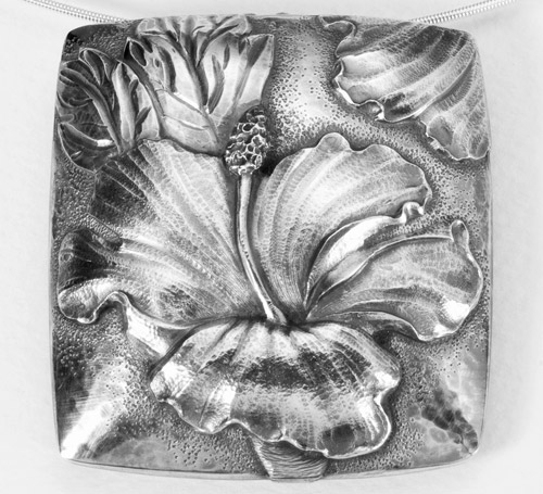 Jewlery-Flower Pendant